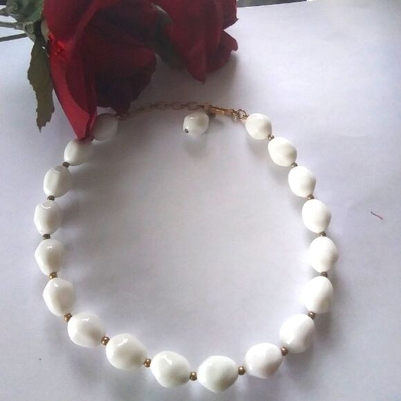 Vintage Gold Colored Bead Necklace - Picture 1 of 9
